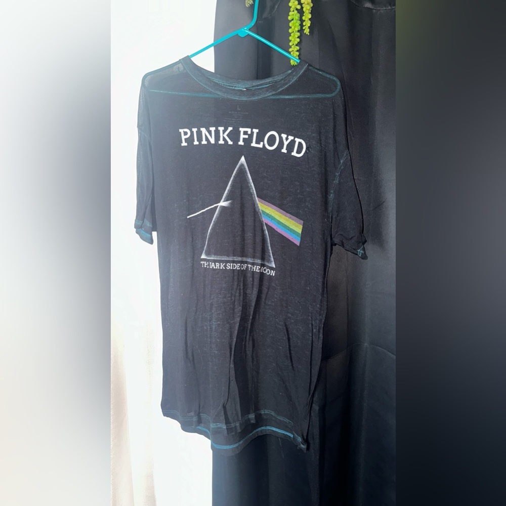 Pink Floyd band tshirt
